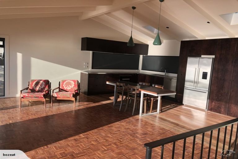 Photo of property in 725 Marine Drive, Eastbourne, Lower Hutt, 5013