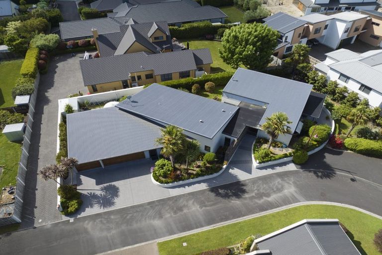 Photo of property in 21 Glen Cree Avenue, Rototuna, Hamilton, 3210