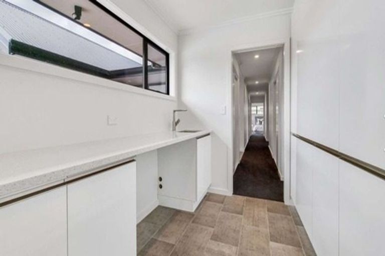 Photo of property in 11 Hamon Place, Pukehangi, Rotorua, 3015