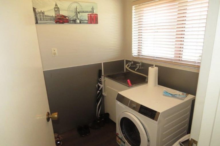 Photo of property in 100 Huxley Street, Pahiatua, 4910