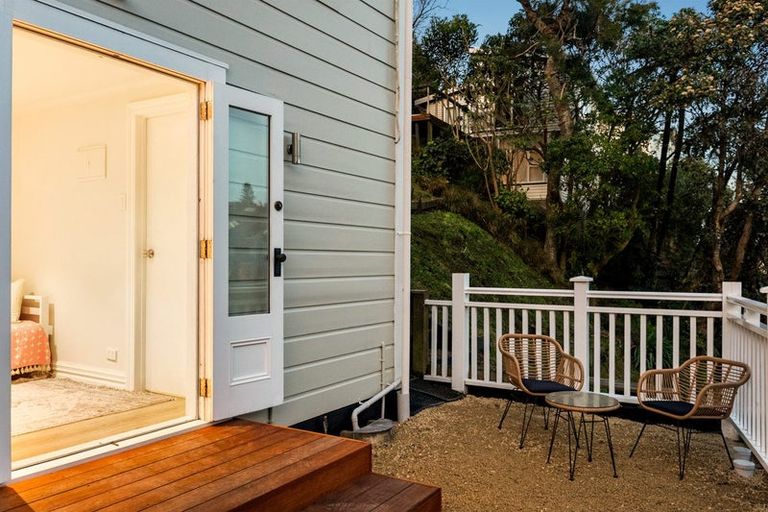 Photo of property in 28 Crieff Street, Northland, Wellington, 6012