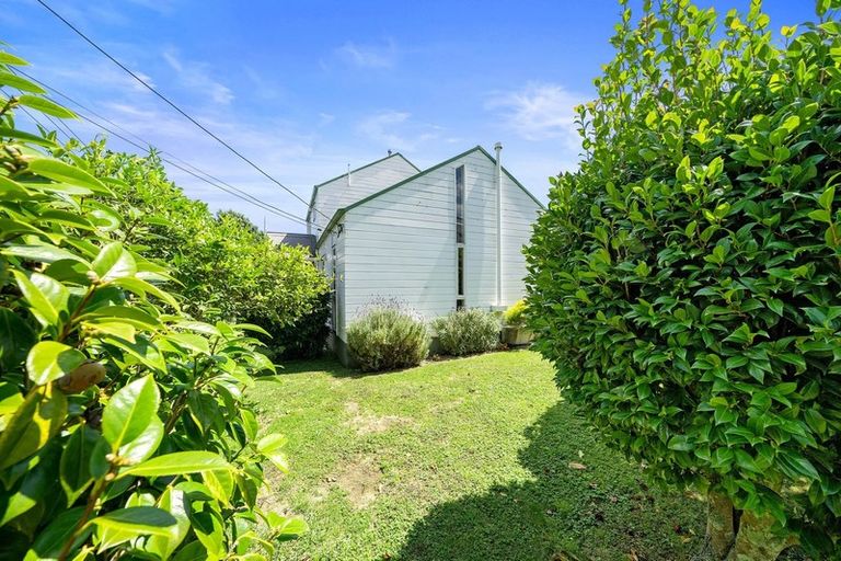 Photo of property in 319 Riverside Drive, Waterloo, Lower Hutt, 5011