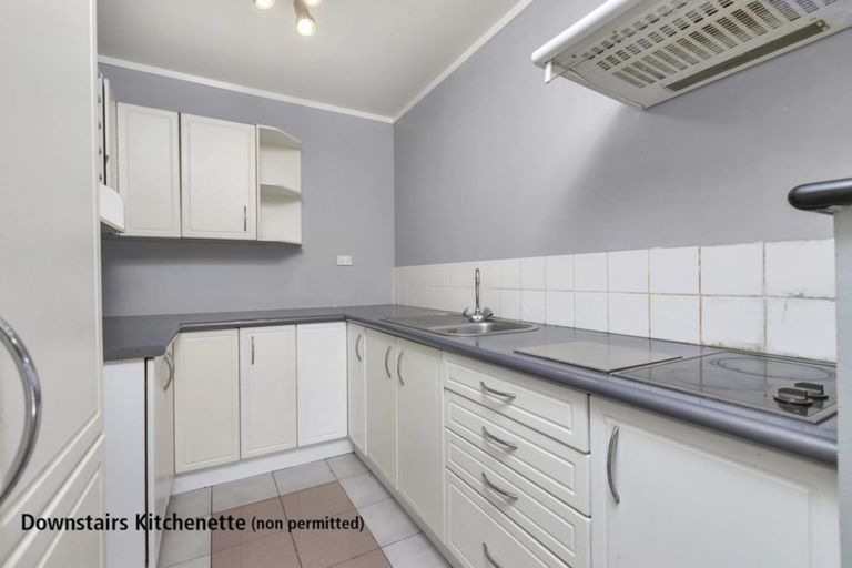 Photo of property in 1 Downing Street, Glenfield, Auckland, 0629