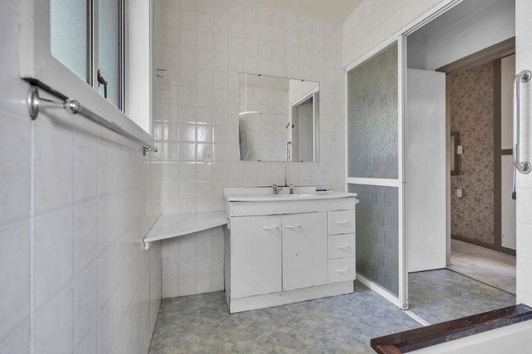 Photo of property in 48 Cranbrook Avenue, Burnside, Christchurch, 8053