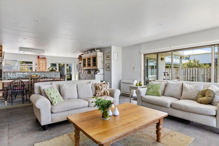 Photo of property in 132 Blue Pacific Parade, Riversdale Beach, Masterton, 5872