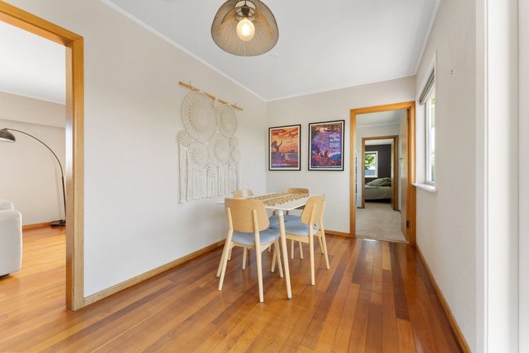 Photo of property in 8 Essex Place, Milson, Palmerston North, 4414