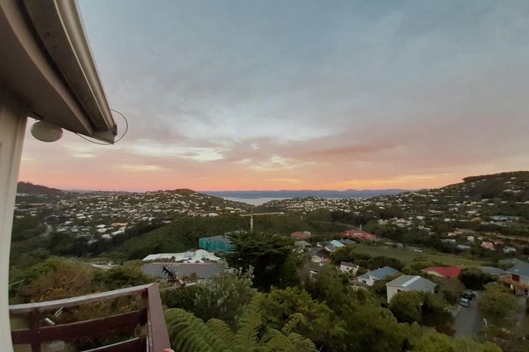 Photo of property in 5a Jerome Way, Crofton Downs, Wellington, 6035