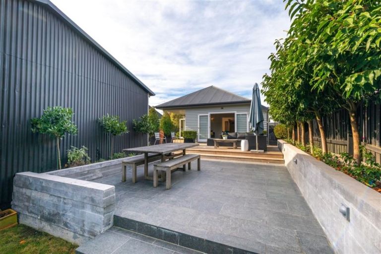 Photo of property in 99 Bryndwr Road, Bryndwr, Christchurch, 8052