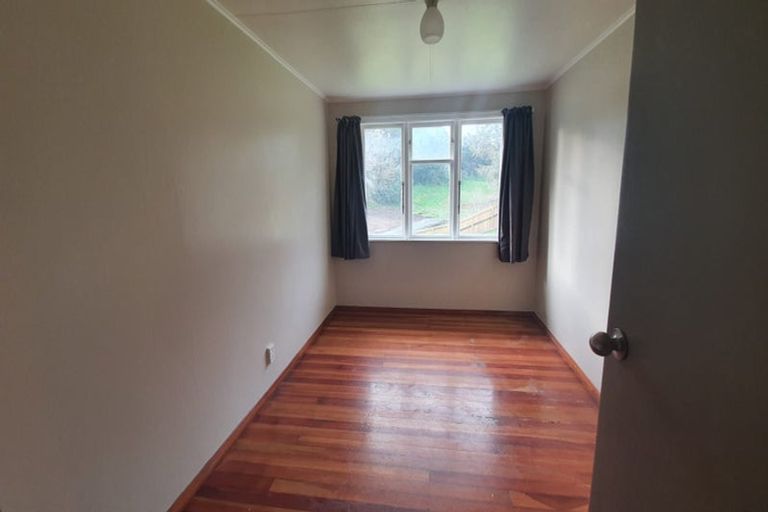 Photo of property in 98 Cook Street, Marfell, New Plymouth, 4310