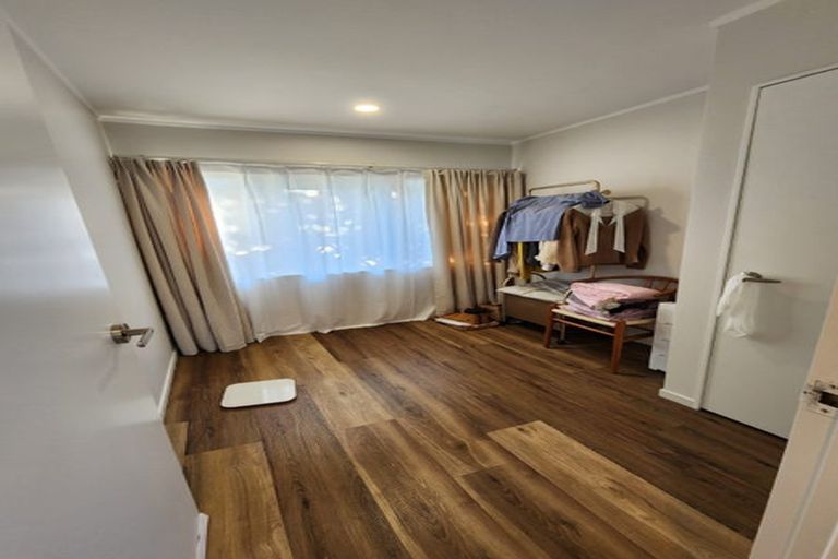 Photo of property in 49 Golfland Drive, Golflands, Auckland, 2013