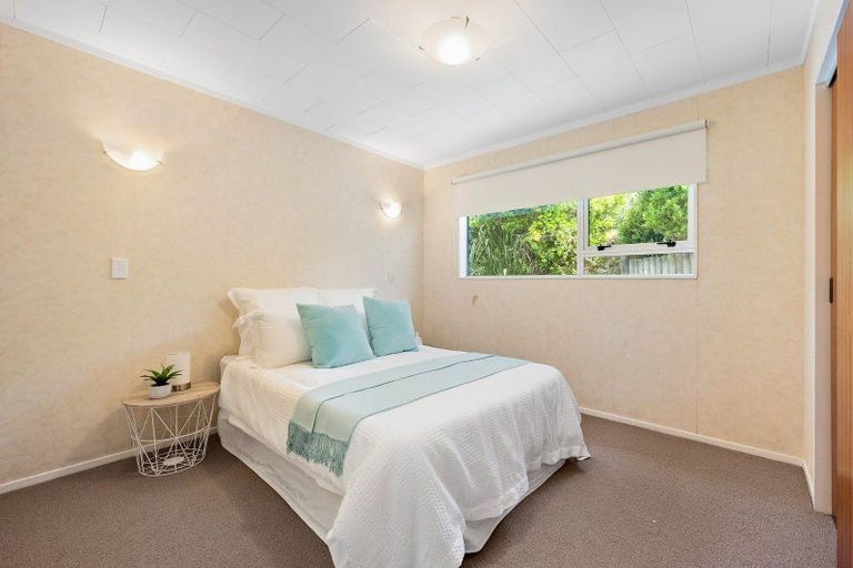 Photo of property in 7 Tree Top Lane, Paparangi, Wellington, 6037