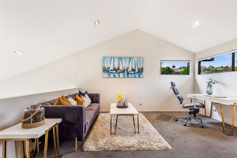 Photo of property in 48a Picasso Drive, West Harbour, Auckland, 0618