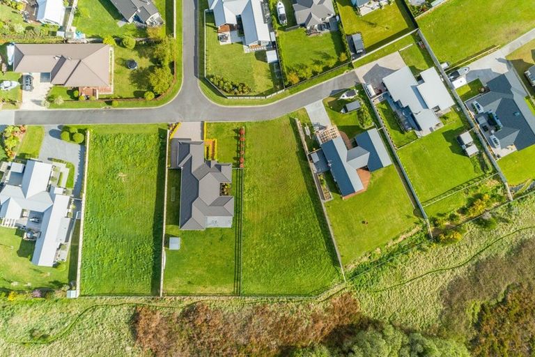 Photo of property in 46 Montgomery Crescent, Kinloch, Taupo, 3377