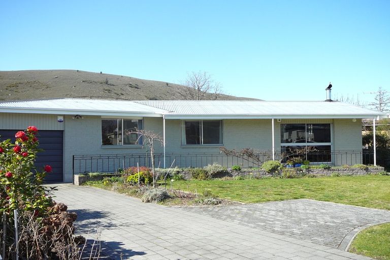 Photo of property in 102 Hazlett Street, Clyde, 9330