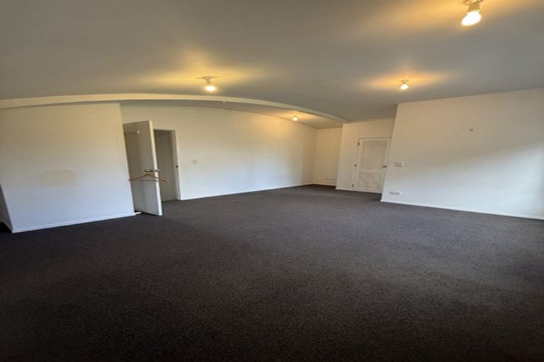 Photo of property in 23 James Paige Lane, Riverhead, Albany, 0793