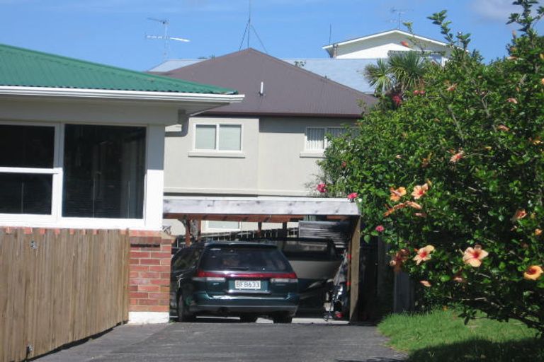 Photo of property in 63 Marlborough Avenue, Glenfield, Auckland, 0629