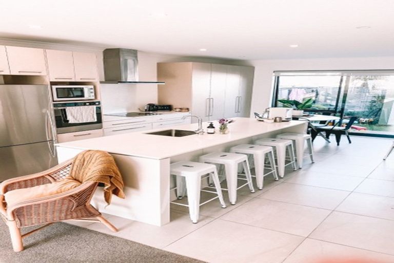 Photo of property in 8 Ripeka Lane, Whenuapai, Auckland, 0618