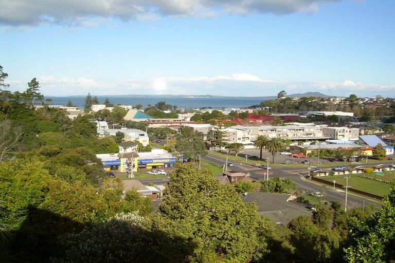 Photo of property in 55 Woodlands Crescent, Browns Bay, Auckland, 0630