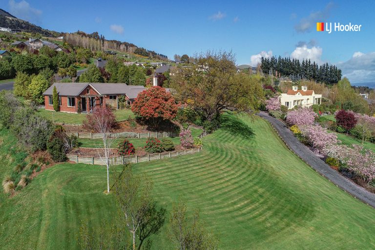 Photo of property in 38 Braeside, Kinmont Park, Mosgiel, 9024