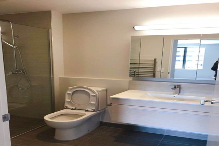 Photo of property in 211a Sunnynook Road, Wairau Valley, Auckland, 0627