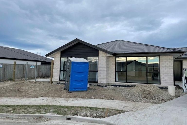 Photo of property in 19 Batchelor Place, Kaiapoi, 7630