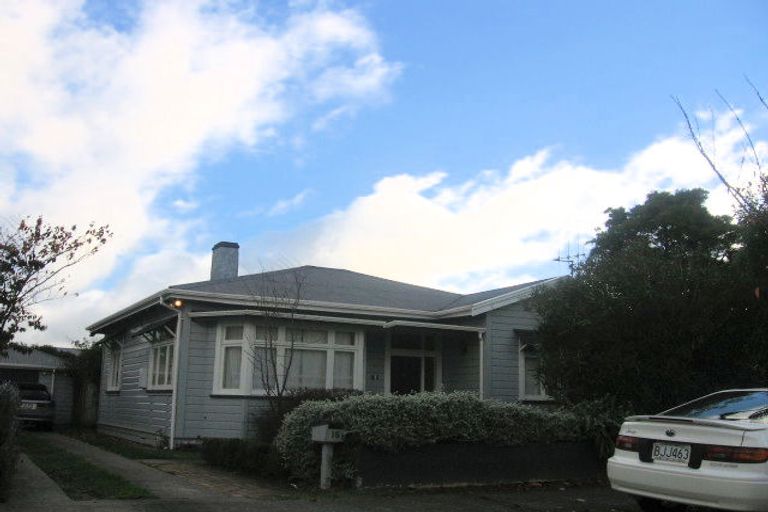 Photo of property in 16 Bryant Street, Takaro, Palmerston North, 4412