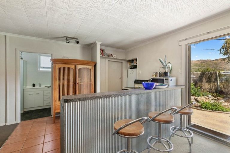 Photo of property in 22 Dunstan Street, Clyde, 9330