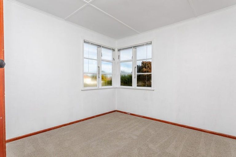 Photo of property in 8 Victor Street, Dannevirke, 4930
