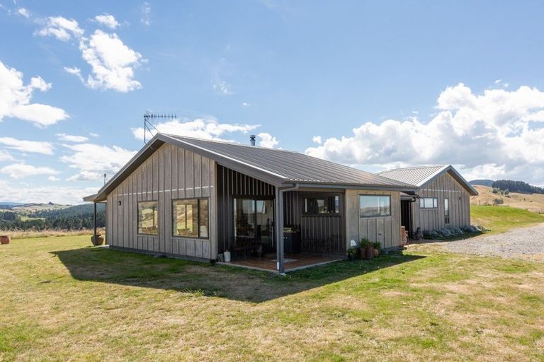 Photo of property in 1290 Taihape Road, Sherenden, Hastings, 4179
