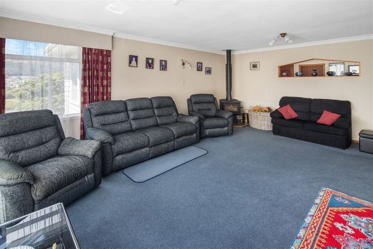 Photo of property in 52 Saint Johns Terrace, Tawa, Wellington, 5028