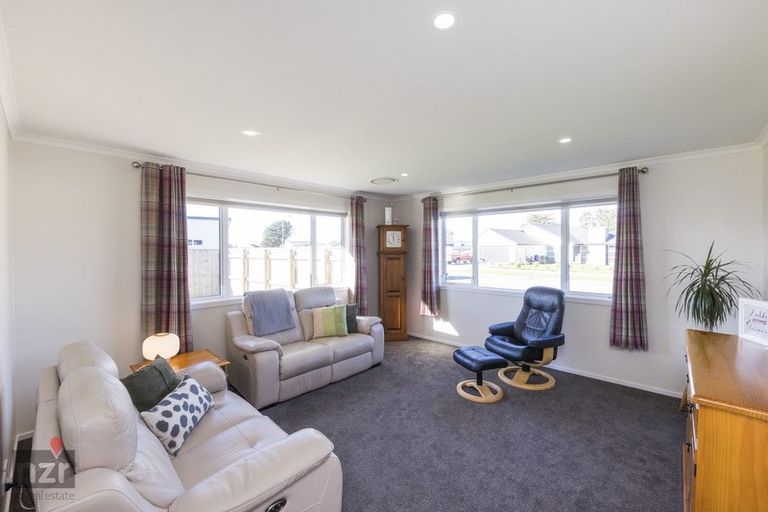 Photo of property in 20 George Street, Bulls, 4818