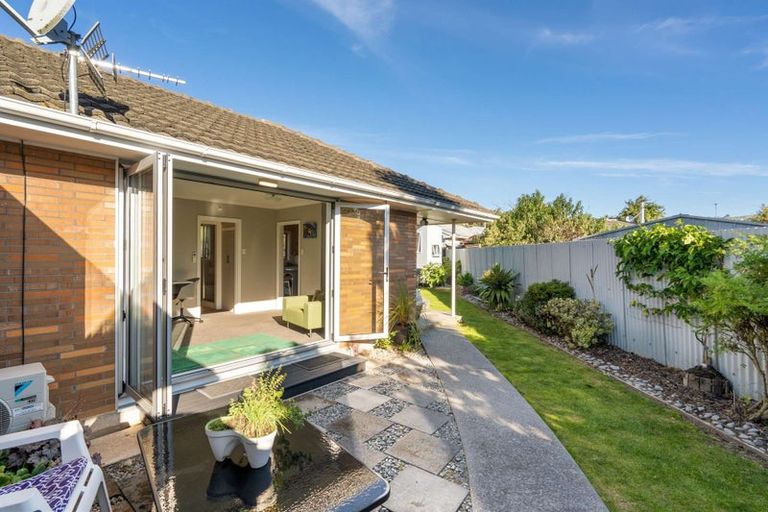 Photo of property in 12 Redbridge Lane, Sydenham, Christchurch, 8023
