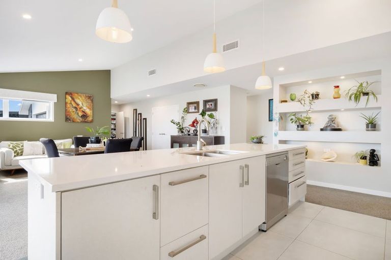 Photo of property in 60a The Boulevard, Papamoa Beach, Papamoa, 3118