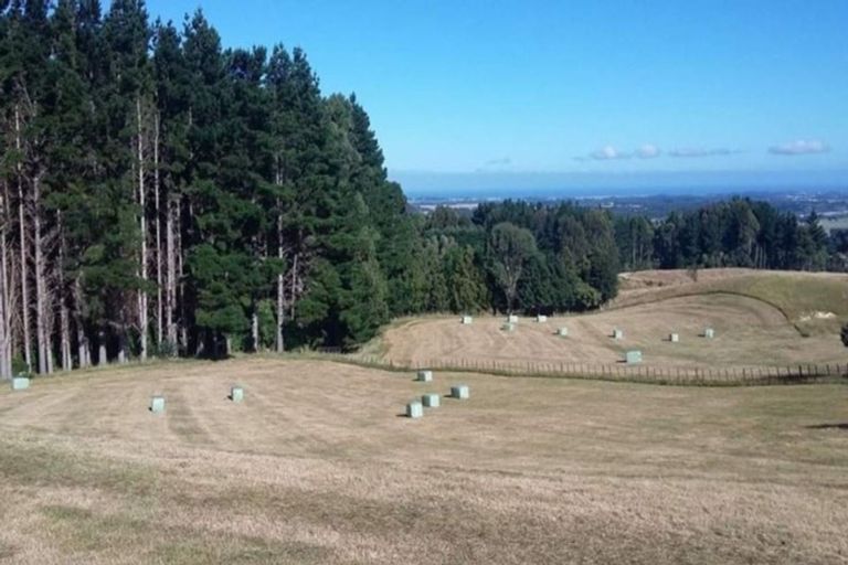 Photo of property in 94a Kaitawa Road, Hautere, Otaki, 5582