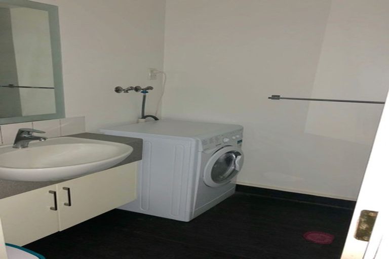 Photo of property in Cintra Apartments, 7l/3 Whitaker Place, Grafton, Auckland, 1010