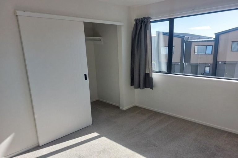 Photo of property in 13 Kiato Lane, Flat Bush, Auckland, 2019