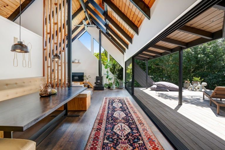 Photo of property in 19 Onepu Lane, Manly, Whangaparaoa, 0930