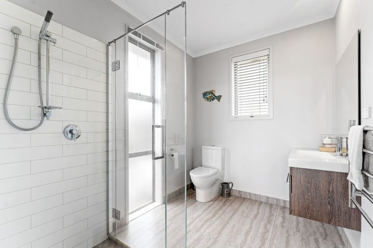 Photo of property in 4 Kiwa Crescent, Gulf Harbour, Whangaparaoa, 0930