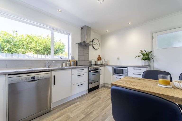 Photo of property in 10 Athol Place, Highfield, Timaru, 7910