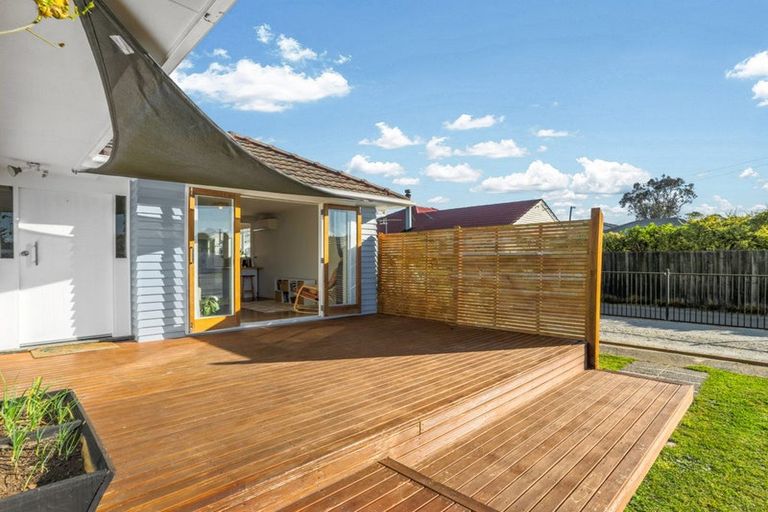 Photo of property in 29 Beach Road, North New Brighton, Christchurch, 8083
