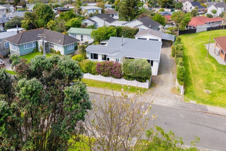 Photo of property in 15 Bluegum Road, Paraparaumu Beach, Paraparaumu, 5032