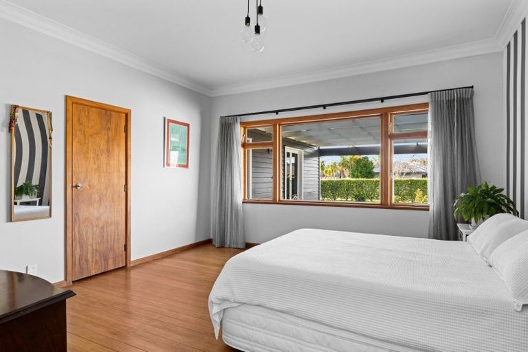 Photo of property in 52 Auckland Road, Greenmeadows, Napier, 4112