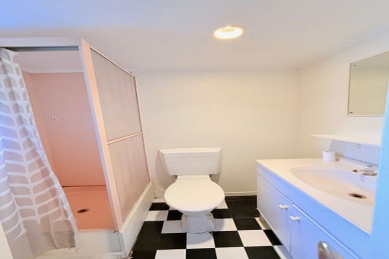 Photo of property in 36 Riverhills Avenue, Pakuranga Heights, Auckland, 2010