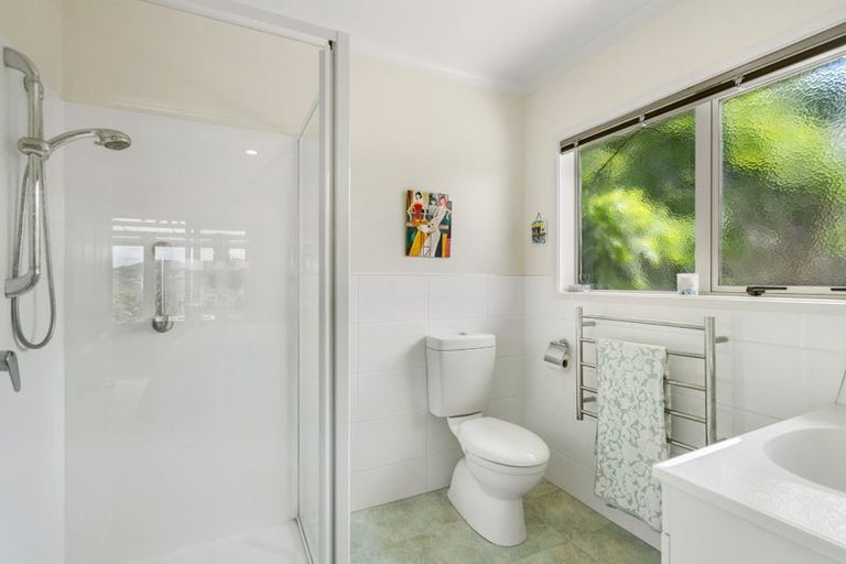 Photo of property in 2 Charlise Place, Onerahi, Whangarei, 0110