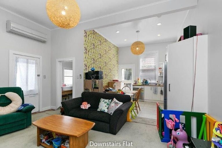 Photo of property in 82 Tinakori Road, Thorndon, Wellington, 6011