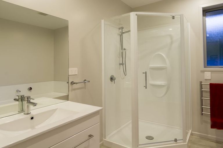 Photo of property in 146 Oteki Park Drive, Welcome Bay, Tauranga, 3112