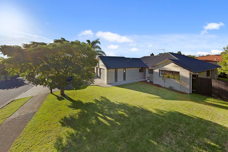 Photo of property in 3 Four Oaks Place, Pukekohe, 2120