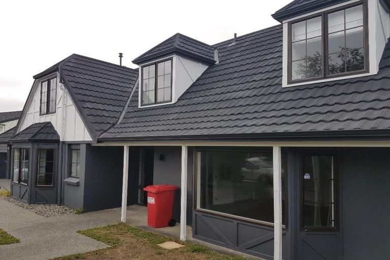 Photo of property in 32 Shackle Lane, Whitby, Porirua, 5024