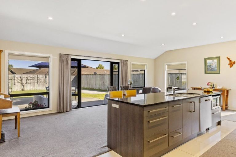 Photo of property in 128 Victory Drive, Wharewaka, Taupo, 3330