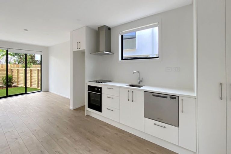 Photo of property in 1/39 Pakuranga Road, Pakuranga, Auckland, 2010